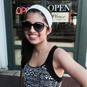 Meet your Posher, Maya